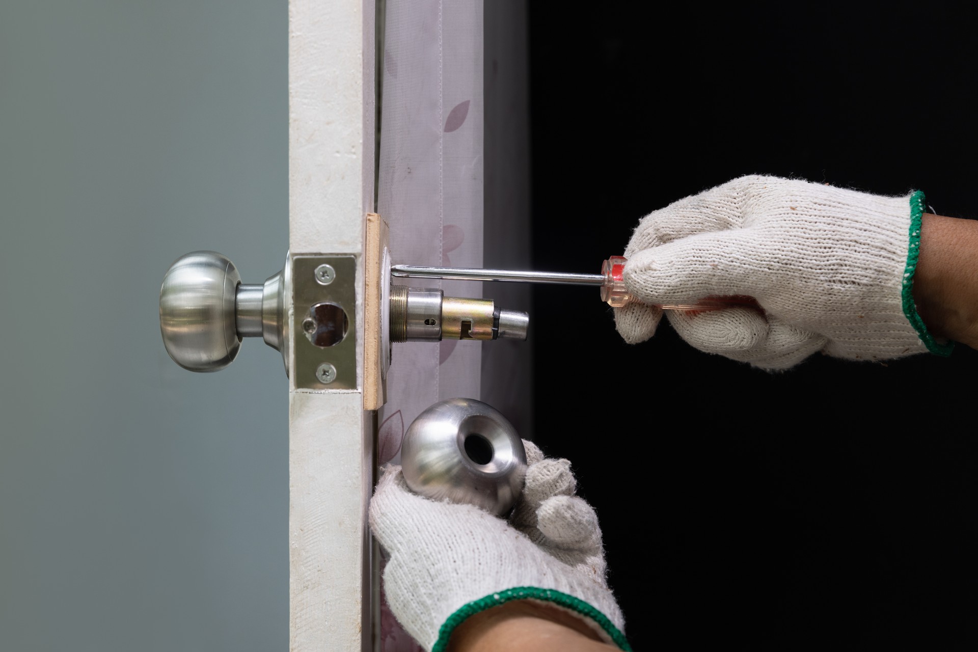 Ensure the security of your property with our expert locksmith services, including lock installation, repair, and key management.